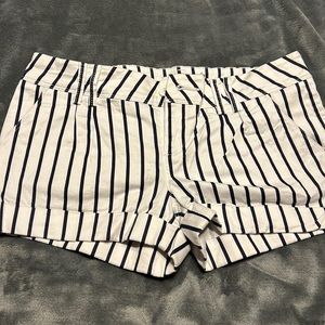 Curling classic shorts